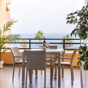 Apartment Frontline Penthouse With Heated Pool And Parking, Los Cristianos (Tenerife)