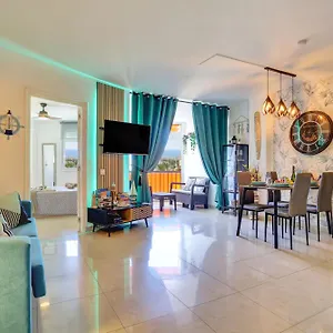 Luxory Dreamy Sunset, Seafront, Direct Access To The Promenade,wifi,pool,free Parking Appartamento